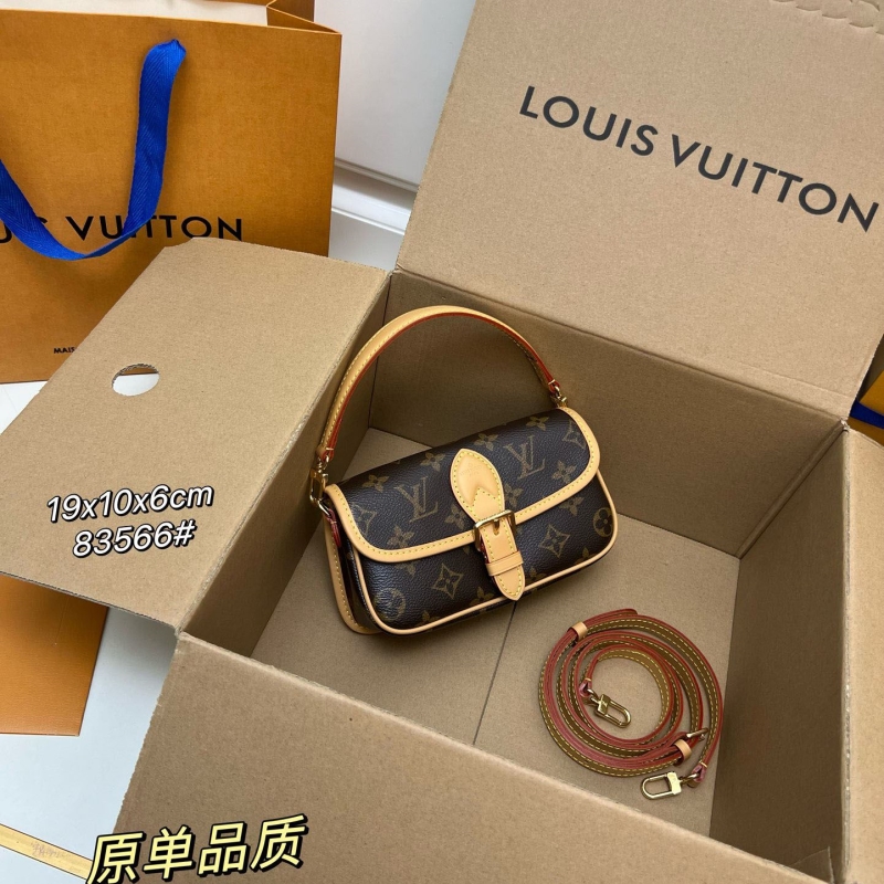 LV Clutch Bags